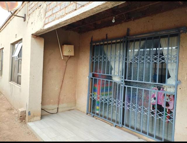 2 BEDROOM HOUSE FOR SALE IN RONDEBULT